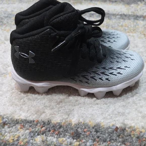 Under Armour Youth Spotlight Franchise 4 RM Football Cleats Black - Picture 9 of 9